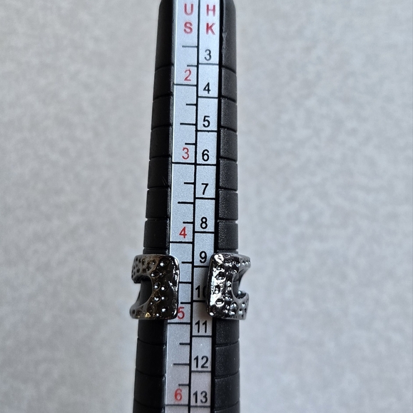 ❤️ Dark Red Rectangular Gem Ring - Picture 8 of 8